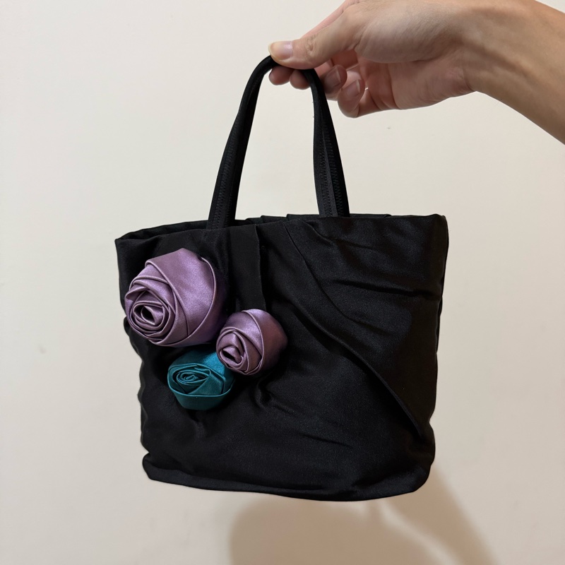 PRADA 緞面迷你手提包 花朵包-1