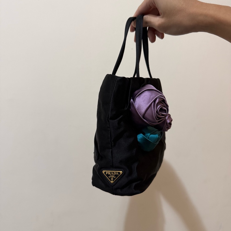 PRADA 緞面迷你手提包 花朵包-10