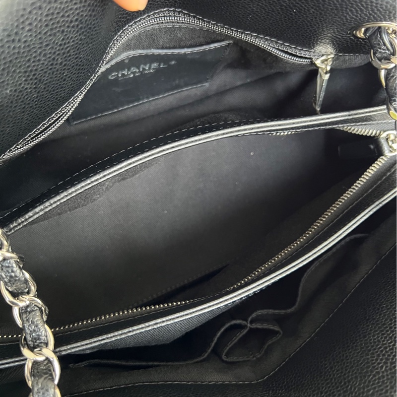 Chanel黑銀魚子醬保齡球-12