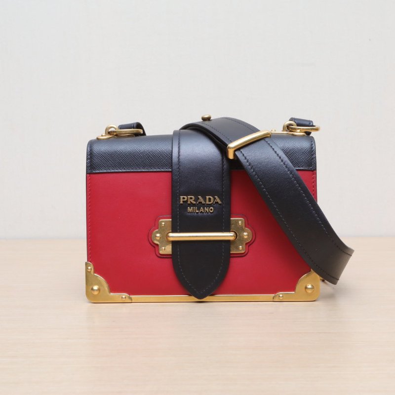 PRADA Cahier盒子包20拼色牛皮金扣肩背包-1