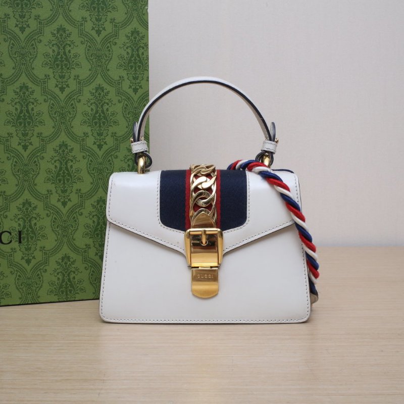 GUCCI Sylvie塞爾維亞絲帶包皮手帶Mini20白色牛皮金扣肩背包-0