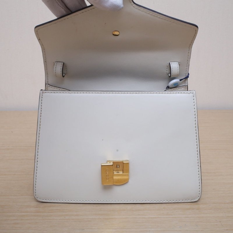 GUCCI Sylvie塞爾維亞絲帶包皮手帶Mini20白色牛皮金扣肩背包-3