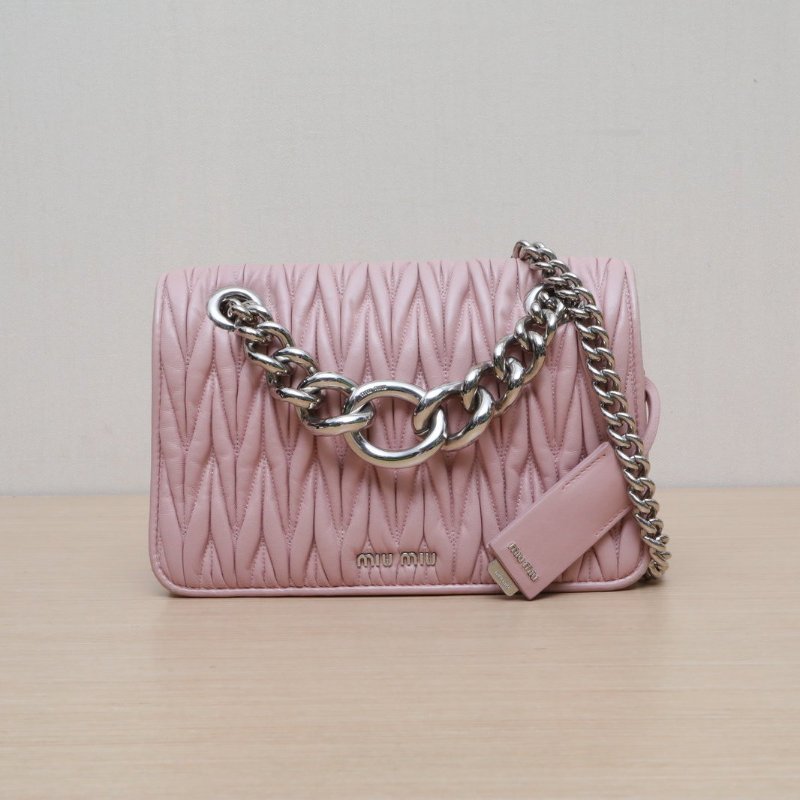 MIU MIU 粉色羊皮銀扣單肩包肩背包-1