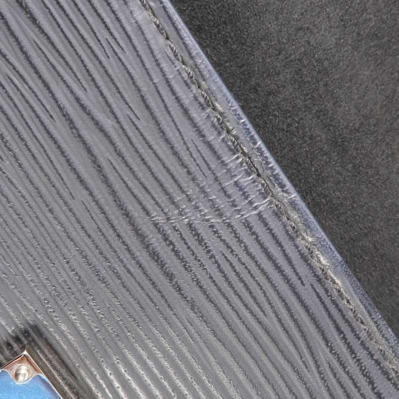 LOUIS VUITTON Epi Cluny MM銀扣手挽肩背兩用袋-22