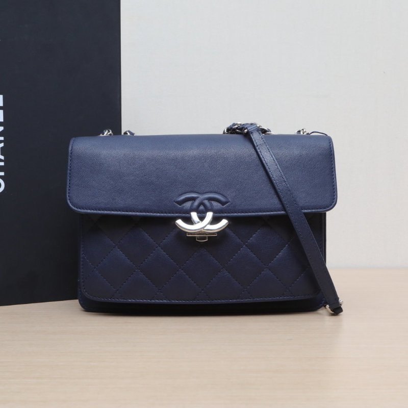 CHANEL 古巴扣菱格紋單肩手提郵差包墨藍色牛皮25開古巴扣肩背包-0