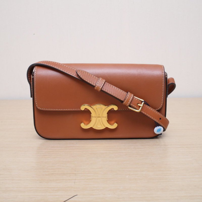 CELINE Triomphe凱旋門金屬鎖扣橫版肩背包20肩帶款焦糖色牛皮金扣肩背包-1