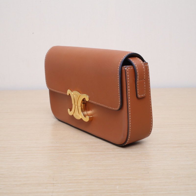 CELINE Triomphe凱旋門金屬鎖扣橫版肩背包20肩帶款焦糖色牛皮金扣肩背包-4