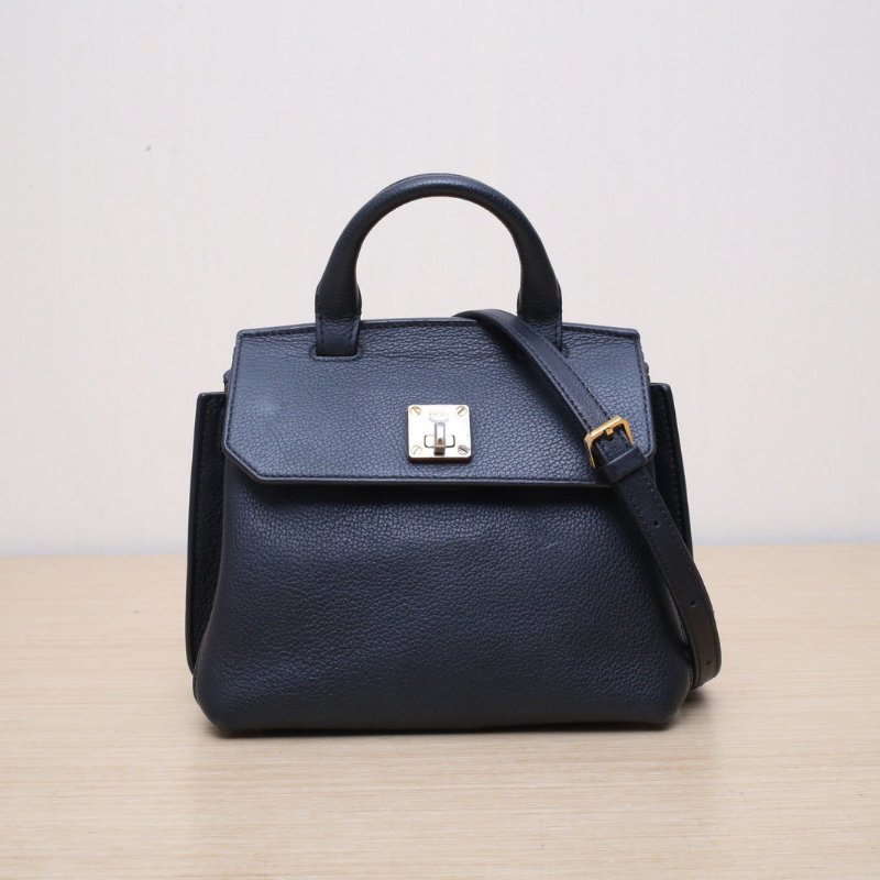 MCM 黑色牛皮手提單肩包肩背包-0