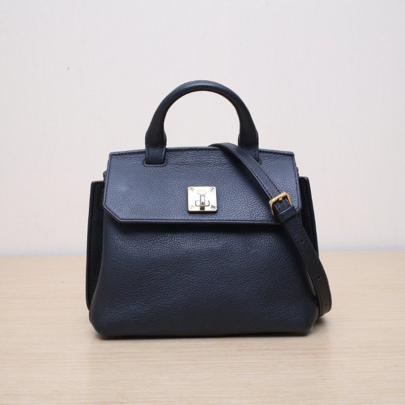 MCM 黑色牛皮手提單肩包肩背包-1