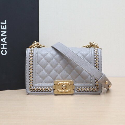 CHANEL Leboy小號20.5灰色荔枝牛皮晶片開金扣皮穿鏈滾邊肩背包