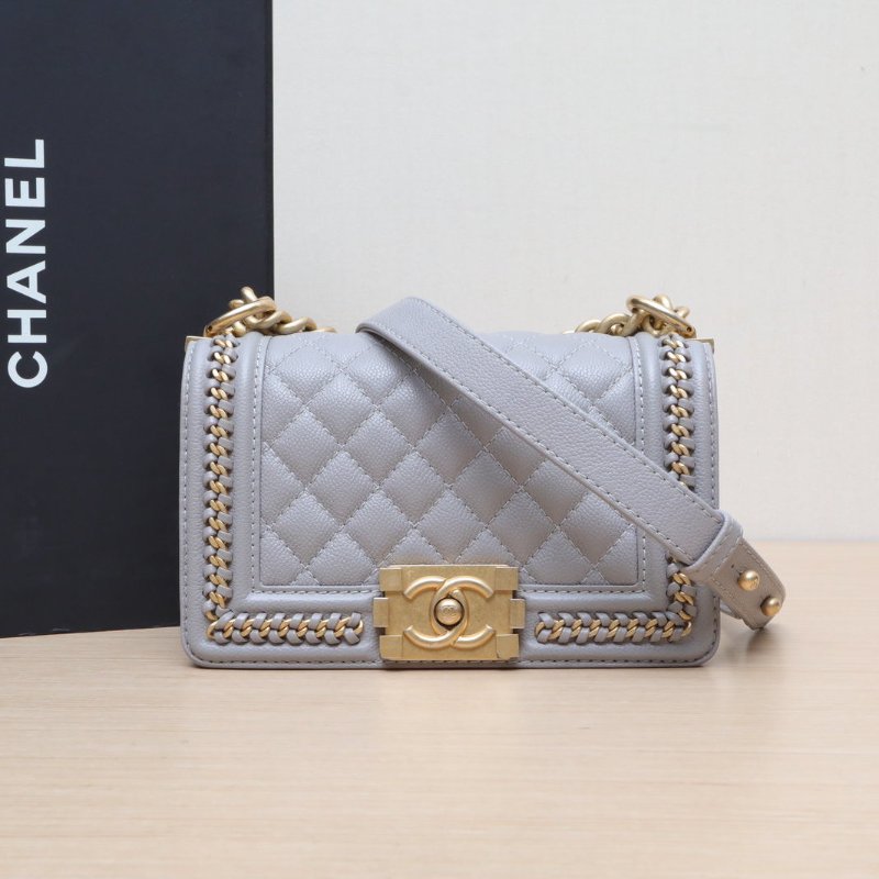 CHANEL Leboy小號20.5灰色荔枝牛皮晶片開金扣皮穿鏈滾邊肩背包-0