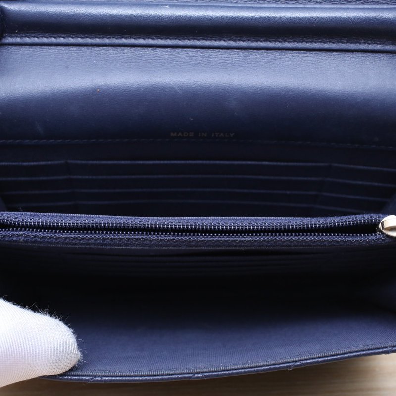 CHANEL 菱格紋方形WOC墨藍色牛皮24開金扣肩背包-3