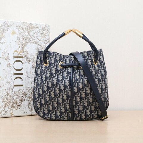 DIOR 墨藍色帆布金扣2024水桶包Nolita吊籃包配可拆卸肩帶肩背包