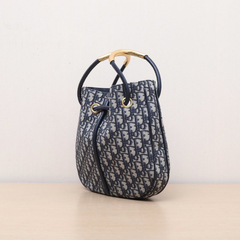 DIOR 墨藍色帆布金扣2024水桶包Nolita吊籃包配可拆卸肩帶肩背包-3
