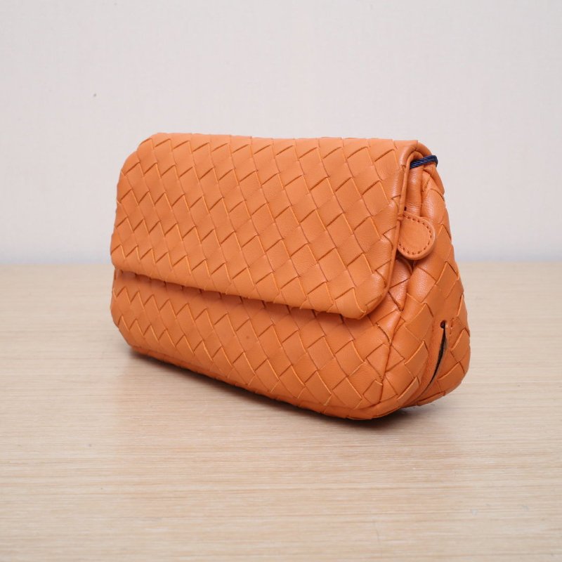 BOTTEGA VENETA 橘色羊皮鎢鋼扣單肩包肩背包-3