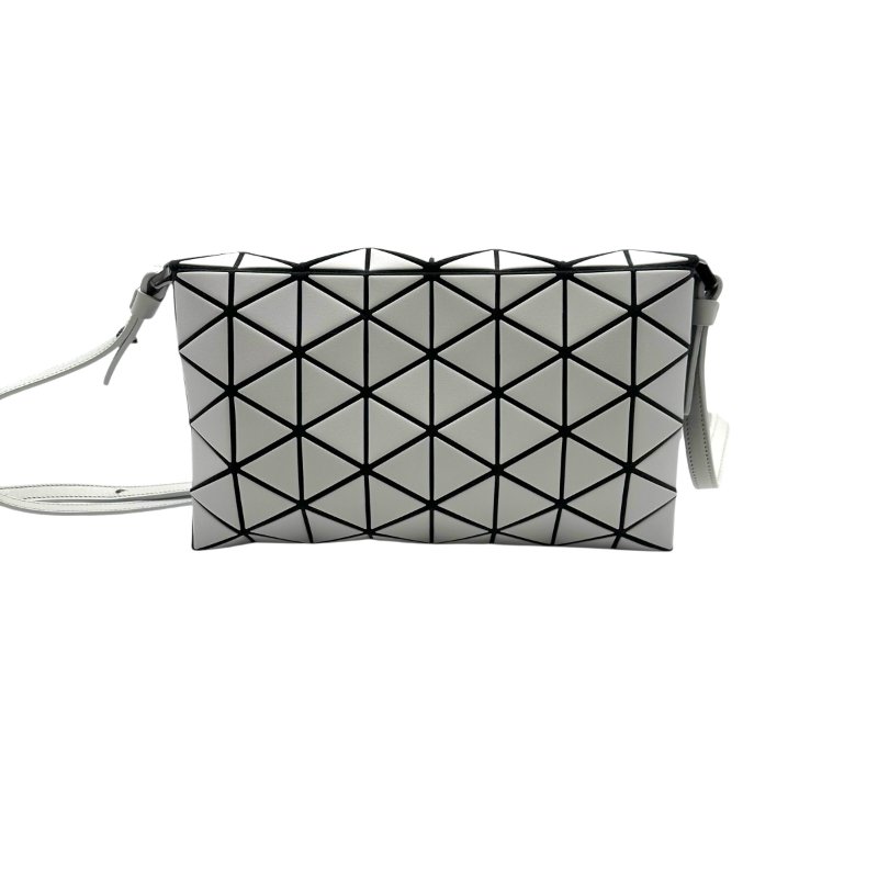 【美收精品】BAOBAO 白色斜背包 B-975【隔月月中將轉賣至日本 上架期限30天】-1