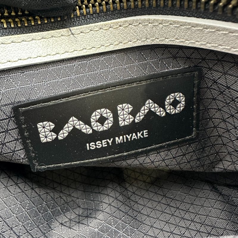 【美收精品】BAOBAO 白色斜背包 B-975【隔月月中將轉賣至日本 上架期限30天】-8