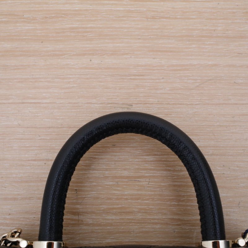 CHANEL CocoHandle15.5黑色荔枝牛皮鐳射標金扣肩背包-2