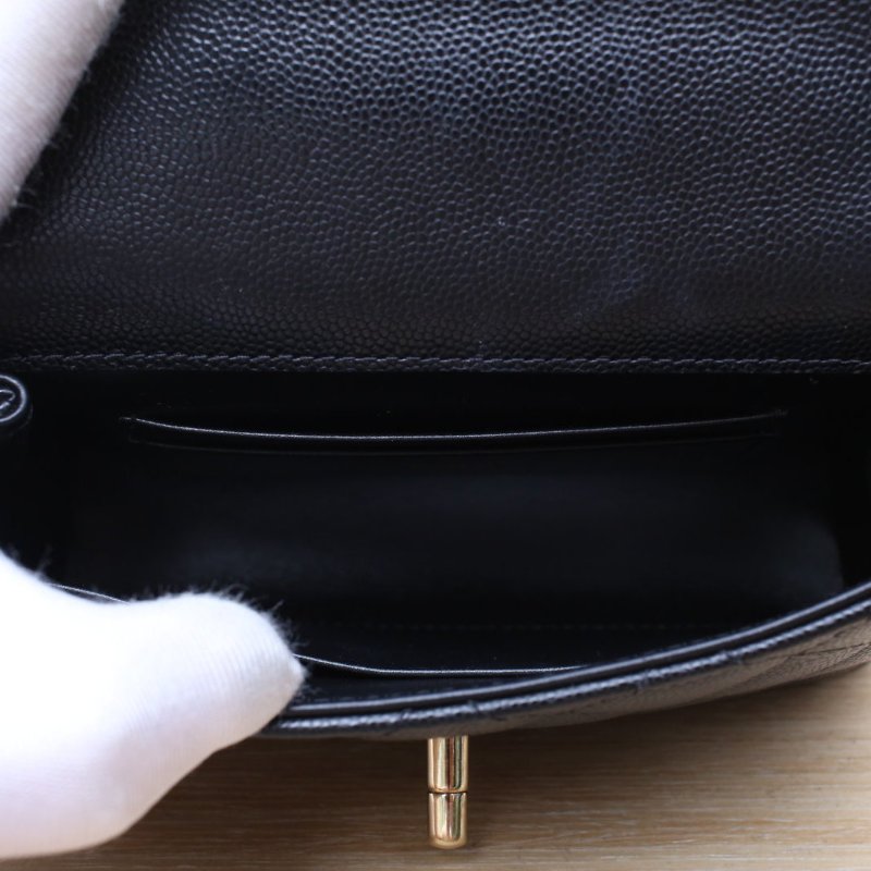 CHANEL CocoHandle15.5黑色荔枝牛皮鐳射標金扣肩背包-4