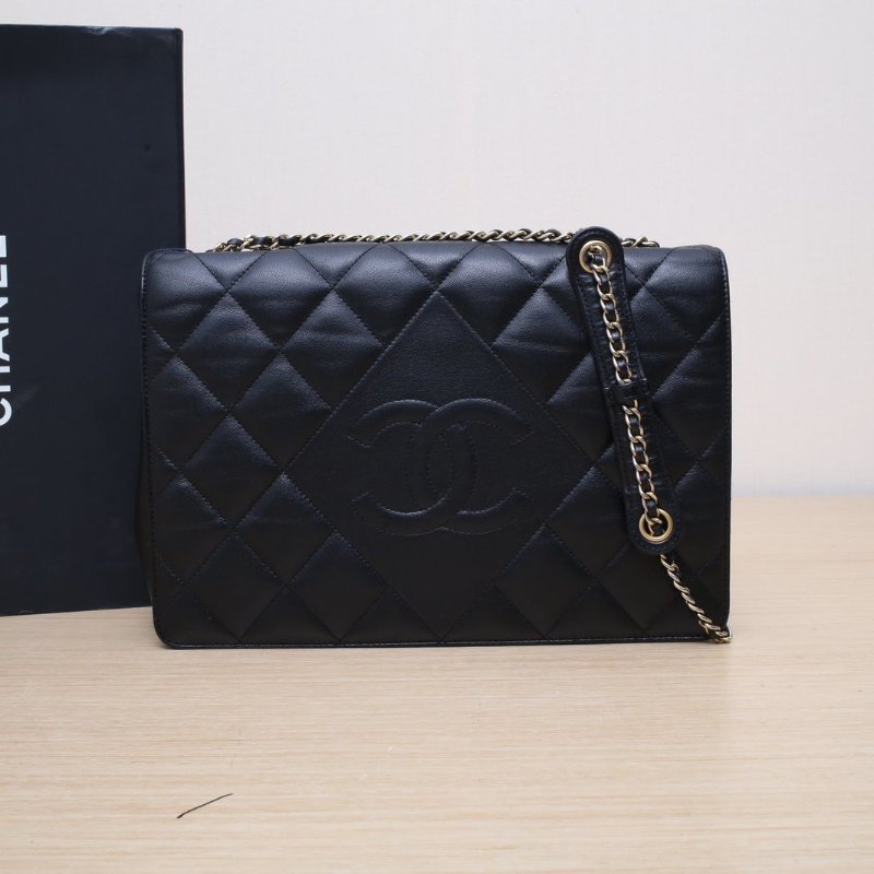 CHANEL 黑色羊皮18開金扣菱格紋雙C翻蓋單肩包肩背包-0