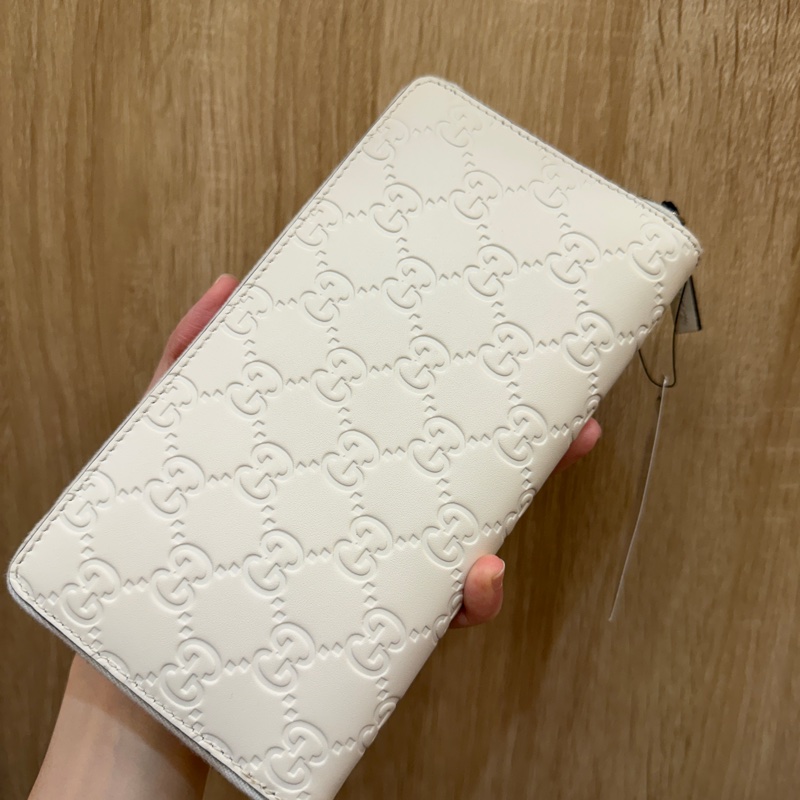 Gucci 白牛皮金釦拉鏈12卡長夾-6