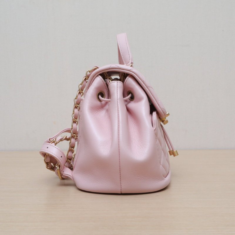 CHANEL 粉色羊皮晶片開金扣23K隱藏款雙肩包肩背包-3