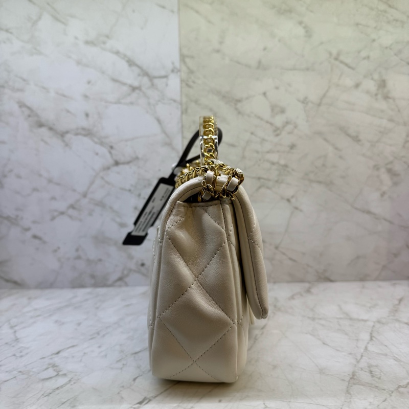 CHANEL白色金釦透明手柄都蓋包/晶片-1