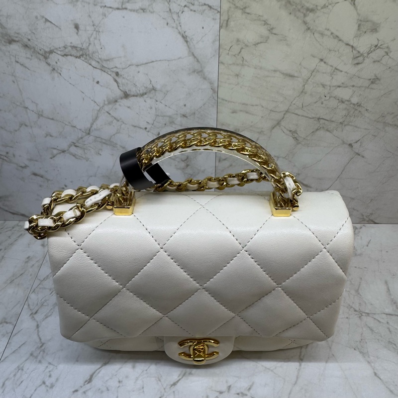 CHANEL白色金釦透明手柄都蓋包/晶片-4