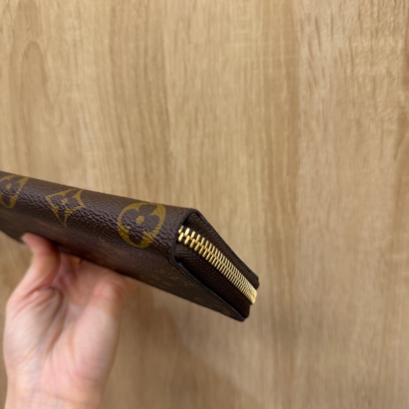 LV 原花金釦Clemence拉鍊8卡長夾M60742-8