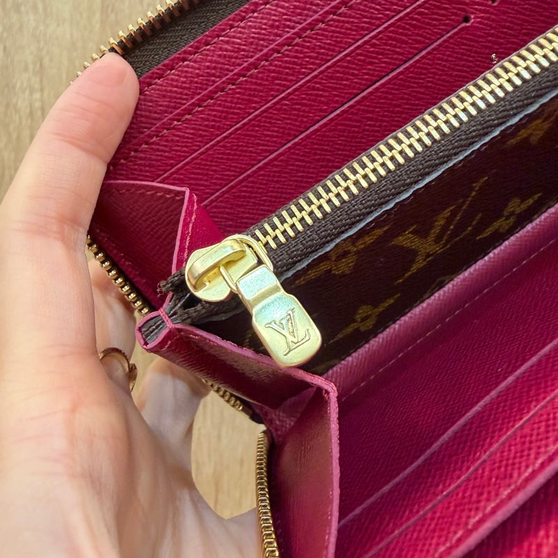 LV 原花金釦Clemence拉鍊8卡長夾M60742-10