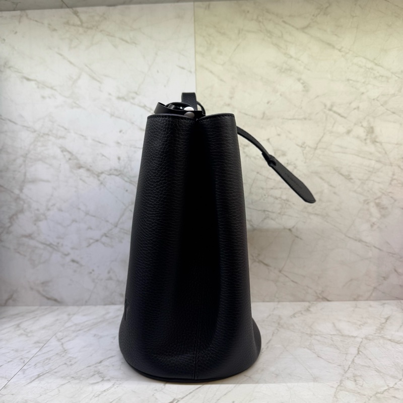 BURBERRY/壓紋L0G0水桶包-3