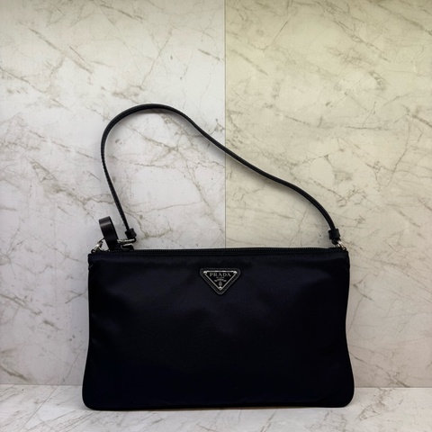 PRADA 黑色尼龍L0GO手提包