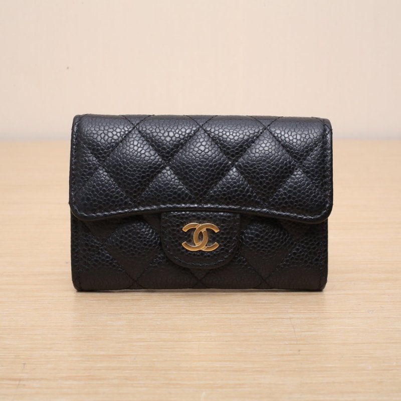 CHANEL CF短款口蓋錢包無後拉鏈11.5黑色荔枝牛皮28開金扣肩背包-0