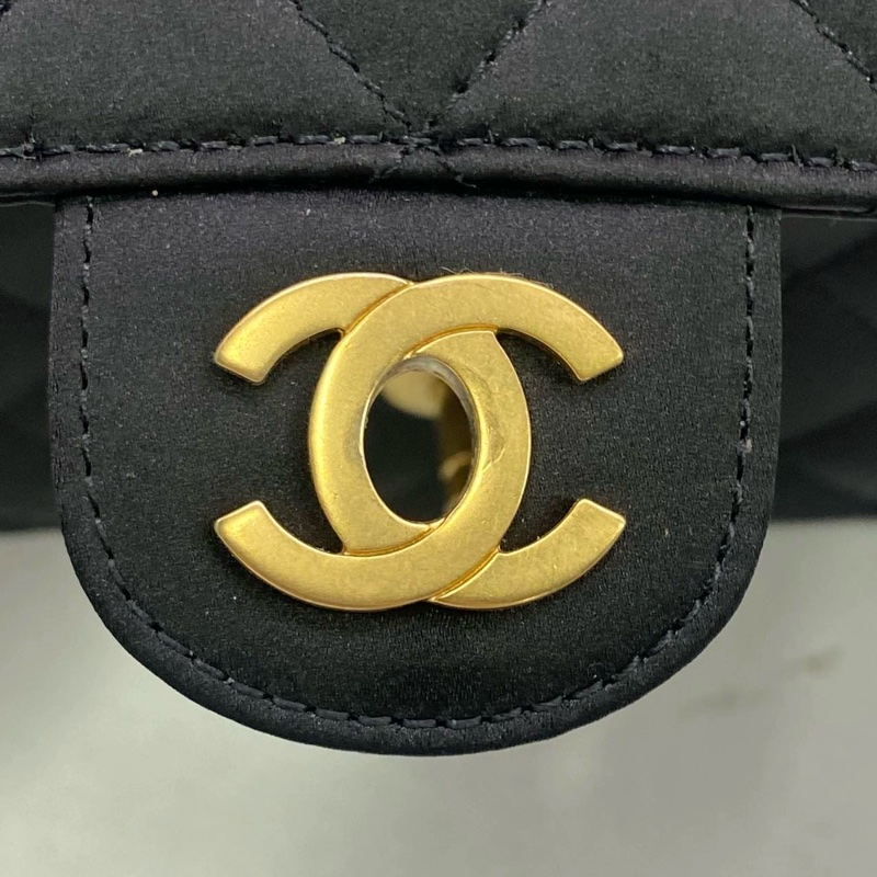 Chanel classic flag-15