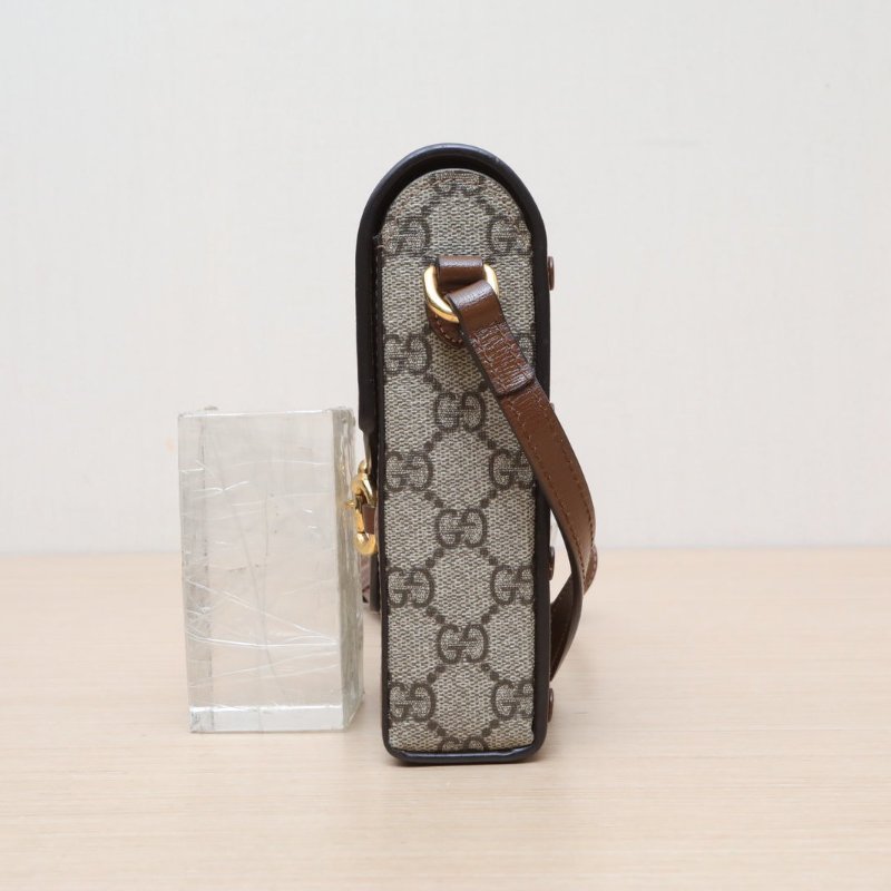 GUCCI Horsebit馬銜扣三角插扣手機包烏木色PVC金扣肩背包-3