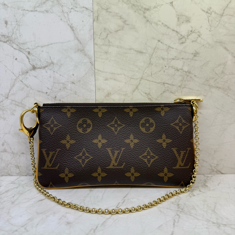 LV 老花金邊鍊條手拿包-1