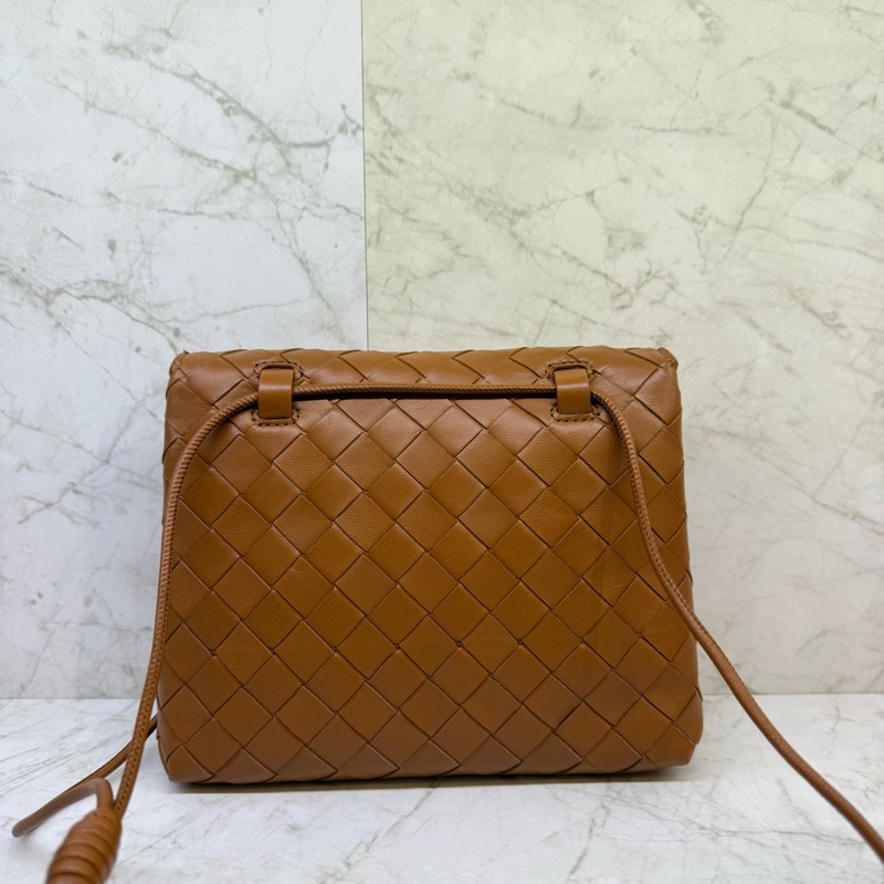 BV金棕色大編翻蓋包-1