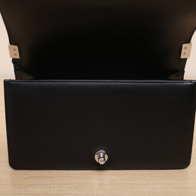 CHANEL Leboy中號25黑色牛皮29開銀扣V紋肩背包-2