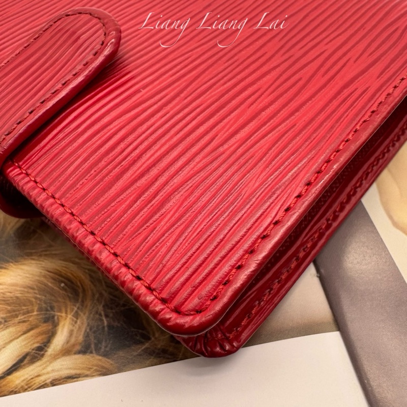 Louis Vuitton 經典EPI牛皮水波紋對折扣式紅色短夾-17