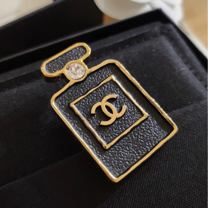 Chanel小香香奈兒皮革金屬香水瓶胸針（全新閒置品）-4