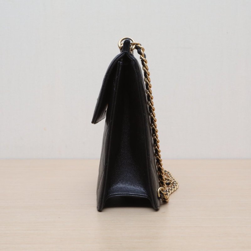 CHANEL 23A手工坊菱格紋翻蓋皮穿鏈鏈條雙肩包黑色荔枝牛皮晶片開金扣肩背包-4