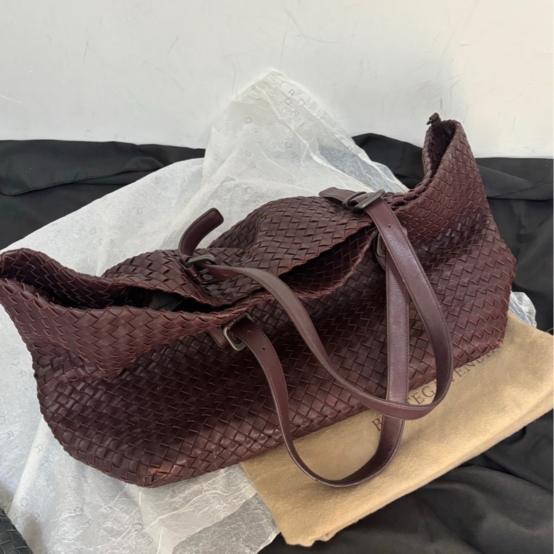 bv 酒紅色編織大號tote 手提包單肩袋-1