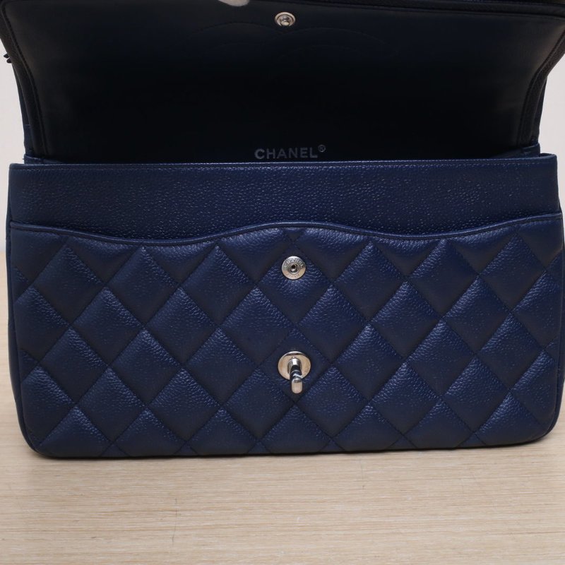 CHANEL CF口蓋包JUMBO30藍色荔枝牛皮15開銀扣肩背包-3