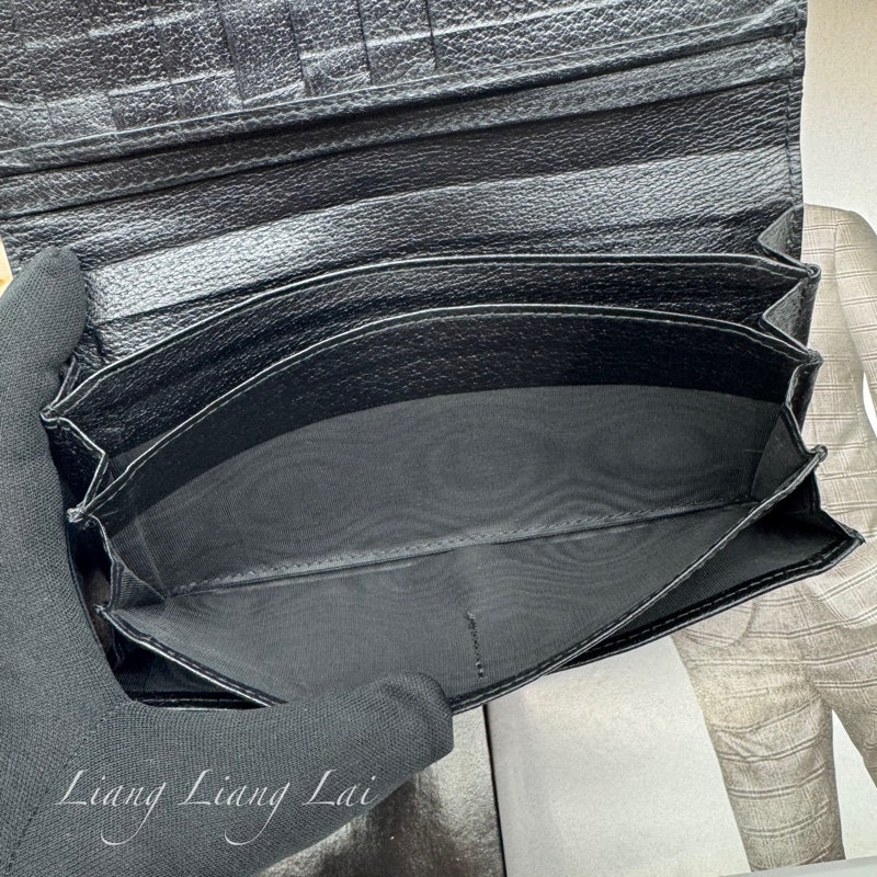 GUCCI GG Marmont 荔枝紋黑色扣式長夾-8