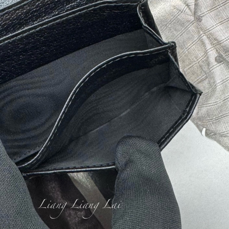 GUCCI GG Marmont 荔枝紋黑色扣式長夾-10