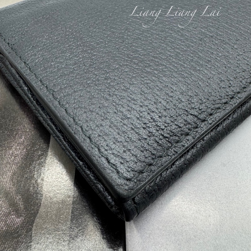 GUCCI GG Marmont 荔枝紋黑色扣式長夾-23