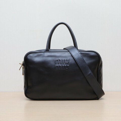 MIU MIU Arcadie35黑色牛皮肩背包