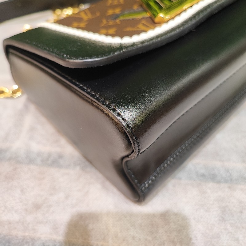 Louis Vuitton Twist MM-7