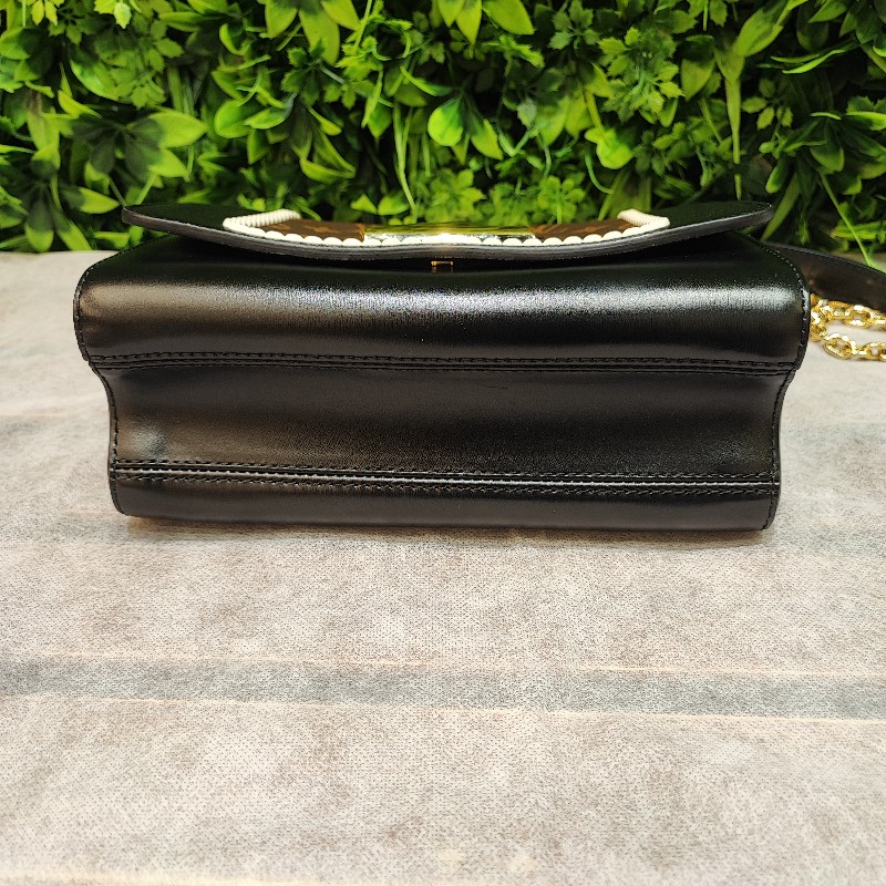 Louis Vuitton Twist MM-11