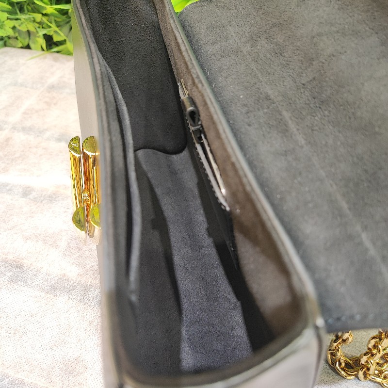 Louis Vuitton Twist MM-12